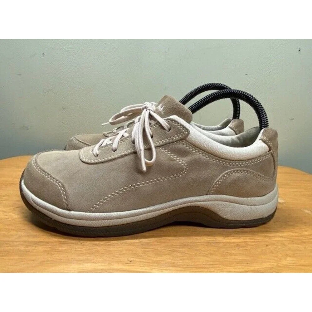 Cabela's Womens Sz 8M Shoes Beige Suede Hiking Trail Casual Sneakers 82-4219 - Picture 3 of 12